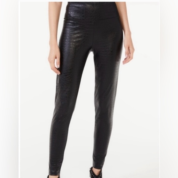 7 For All Mankind - Vegan Faux Crocodile Embossed Stretch Pants - Black - Medium - Picture 8 of 8